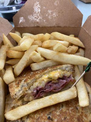 Reuben sandwich with fries