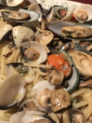 Clans and mussels piccata.