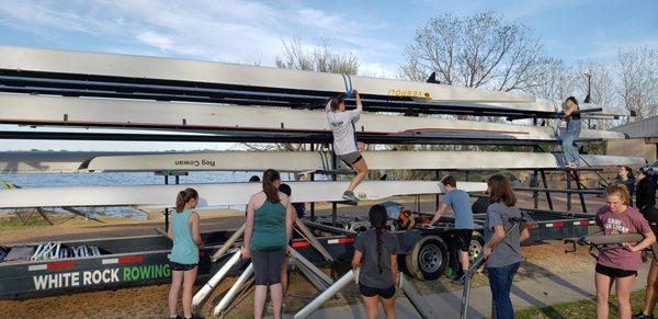 Juniors getting ready for a regatta.