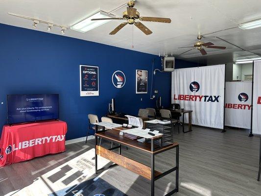 Liberty Tax Reception Table