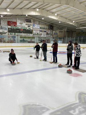 Community Learn2Curl Event at Rhinelander Ice Arena