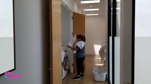 Vacation Rental Cleaning with Laundry  In Los Angeles