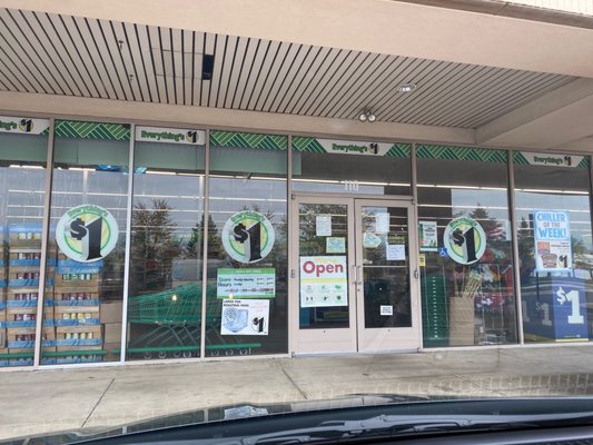 Dollar tree store says open but is not