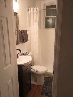 TINY BATHROOM