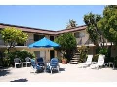 Vida Del Mar Courtyard sunning area