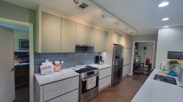 Modern kitchen line n