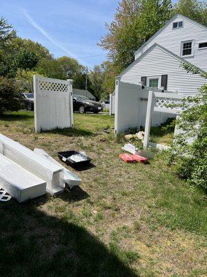 Vinyl fence repair