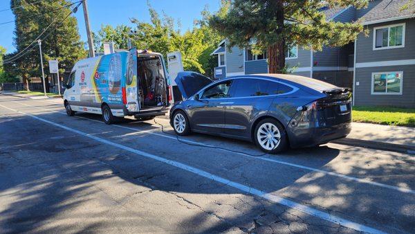 24/7 Emergency Mobile EV Charging, Sacramento, Ca