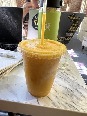 Mango smoothie