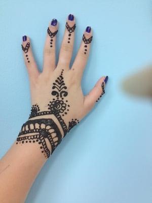 come and get your henna tattoo at Unique Eyebrow Threading