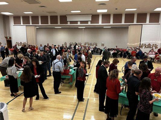 Dinner lines at the 2022 MTS Dinner & Dance