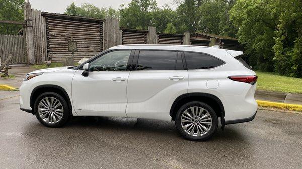 2023 Toyota highlander, hybrid platinum