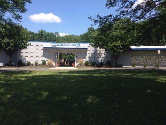 Entrance to the pool