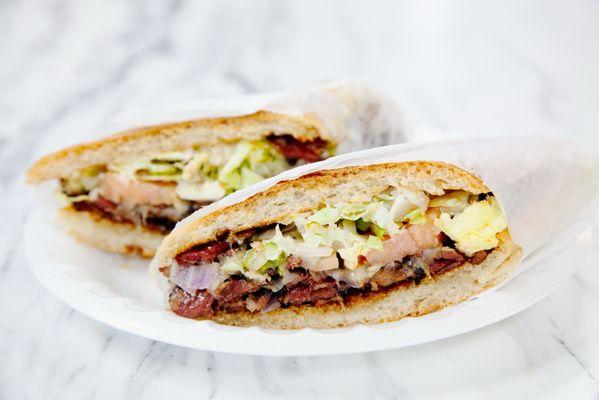 Sándwich de Pastrami