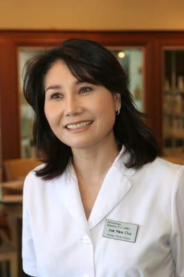 Clinic Owner : Jackie Cho