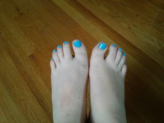 Pretty blue toes