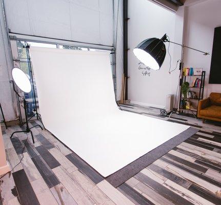 Studio lights available for making photography, videos, recording podcasts.