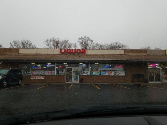 Range View Liquors