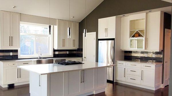 A Clean home is a happy home, here is an example of a perfect kitchen!