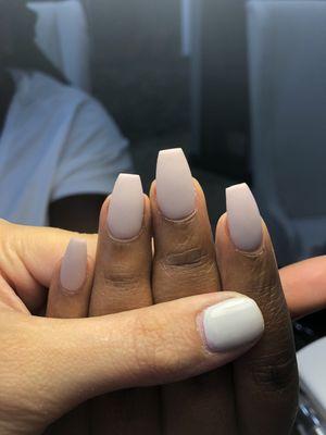 GEL FILL IN  COFFIN SHAPED BUFFED MATTE NAIL TECH : RIN