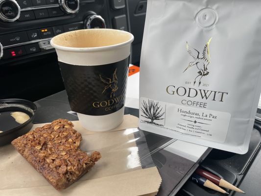 Pecan oat bar and Almond Cookie Latte, plus a bag of Honduras to bring home.