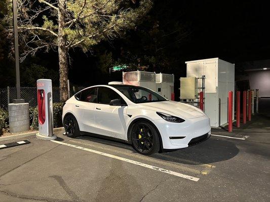 Tesla Supercharger - Red Bluff