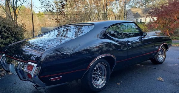 This 1971 Oldsmobile 442 received our top level detailing service.