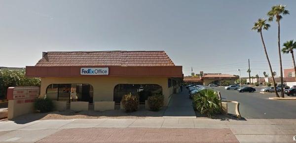 Here's the Fedex where you turn in the driveway to access the strip mall