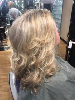 Beautiful platinum highlights by Jaclyn