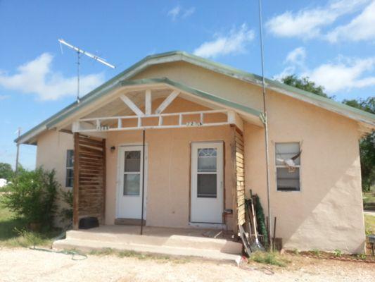 1 bedroom Duplex.  728 N. Ave. Q, Portales, NM
 $480.00 water paid