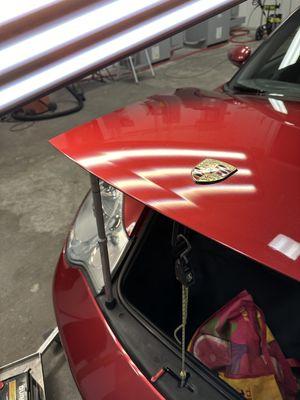 Crease repair on a Porsche 911