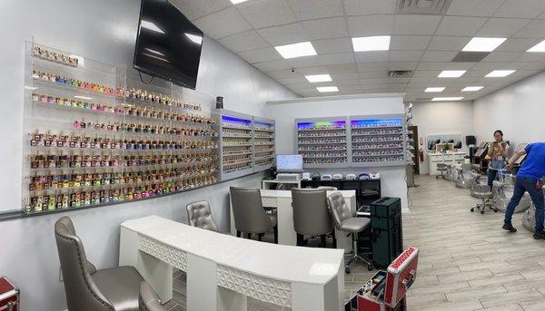 Nail bays and product.