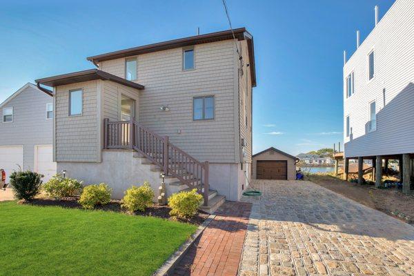 302 W. LIDO PROMENADE LINDENHURST. SOLD!