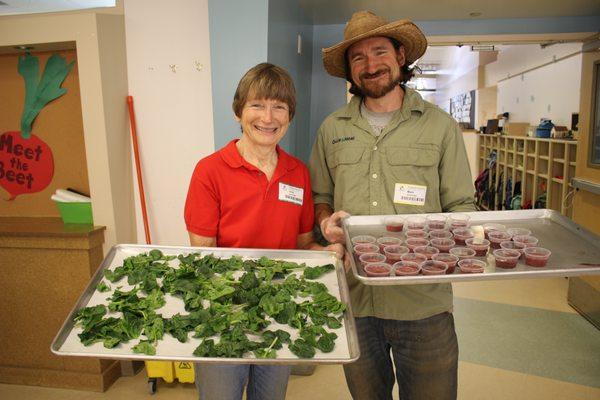 Harvest Days bring local farms, like Ollin Farms, to our school!