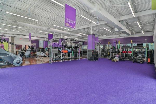 Functional area - 1000 sq feet of turf and all the functional equipment to go with it!  We also teach classes and group training here.