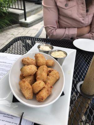 Mac and Cheese Bites Plate