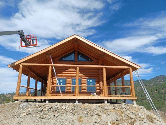 Awesome Log Cabin with off grid system