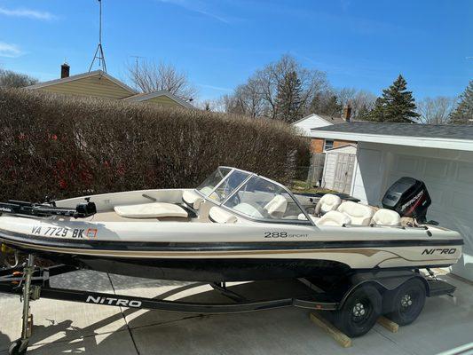 2007 Tracker Nitro, 20', 1", 8' 6" beam, 150 HP Mercury Powermax with dual axle trailer.