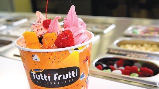 Tutti Frutti Frozen Yogurt