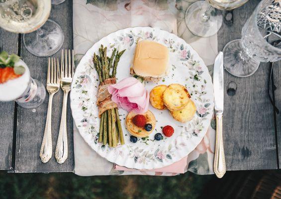 Vintage Plates and Gold flatware rental