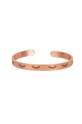 One size bracelett with lashes 
 https://www.unilashus.com/product-page/bracelet-lashes
 Colors: Silver, Rose Gold, Gold.