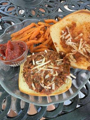 Quinoa pizza burger with sweet potato fries