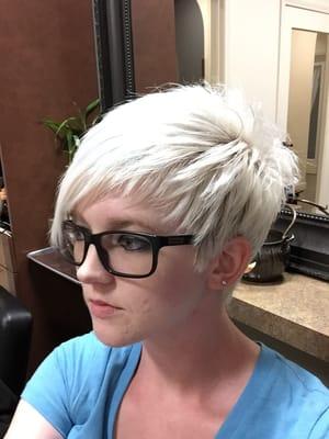 Sonya's great scissor work with my short cut! I love it so much! Thank you, Sonya!