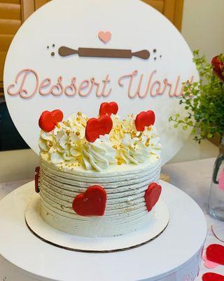 Our valentine's cake: Delicious and soft orange Dough filled with dulce de leche. Makes 4 servings choose between our two designs.