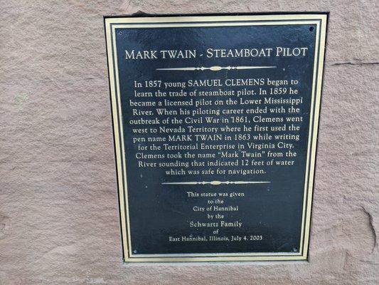 Mark Twain Steamboat Pilot Statue, Hannibal