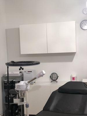 Skinne Face and Body Care

 Studio