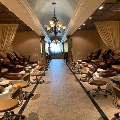 Nova Nails & Spa Salon Yorkville Interior Pedicure Station