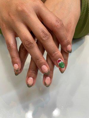 natural hard gel xmas nails w/ the most amazing hand painted grinch detail