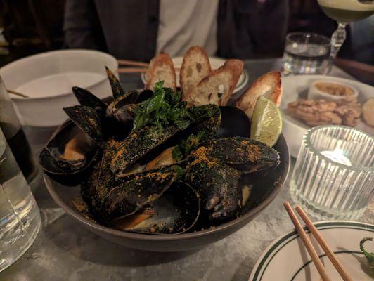 Curry mussels