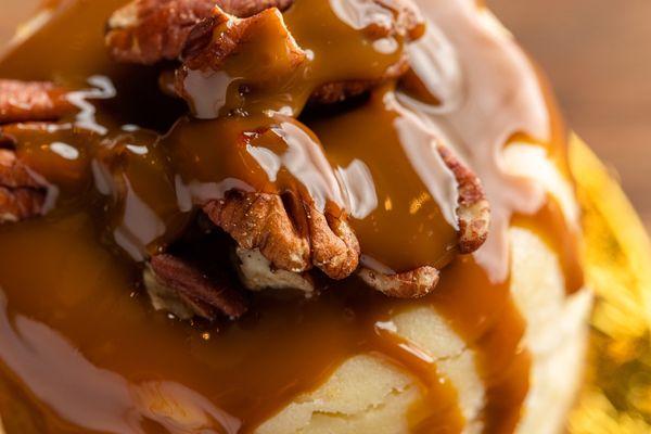 Caramel Pecan Cheesecake